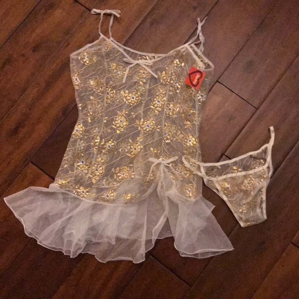 NEW Darling Fashions wedding shower worthy nightie